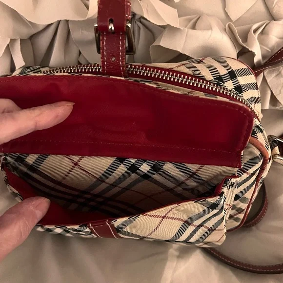 Burberry Beige and Red Checkered Bag. Blue label - Picture 6 of 10